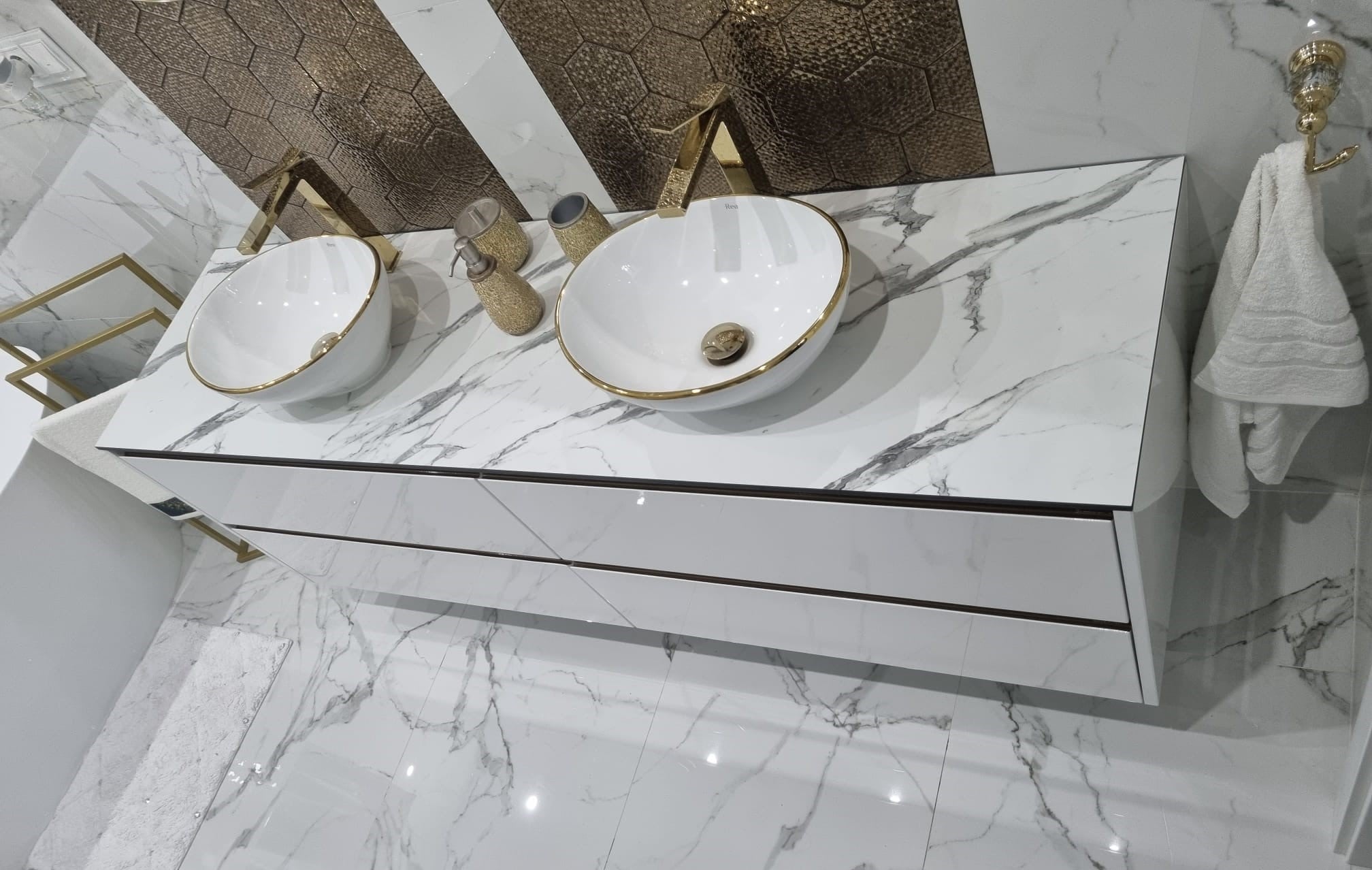 484226212_24023071370622827_7506565992446222570_n